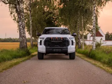 Toyota Tundra Crew Max   TRD Pro