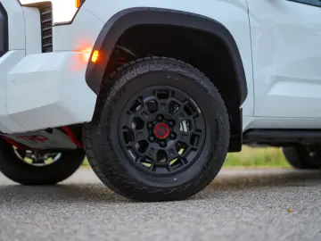 Toyota Tundra Crew Max   TRD Pro