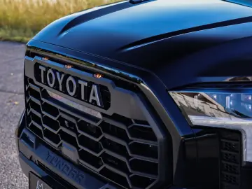 Toyota Tundra Crew Max   TRD Pro