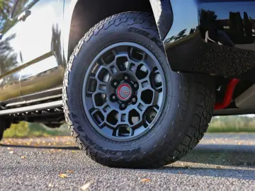 Toyota Tundra Crew Max   TRD Pro