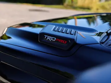Toyota Tundra Crew Max   TRD Pro