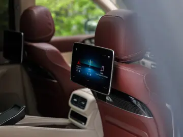 Mercedes-Benz GLS 600 Maybach   BRABUS B650