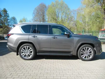 LEXUS LX 600 SUPERIOR VIP