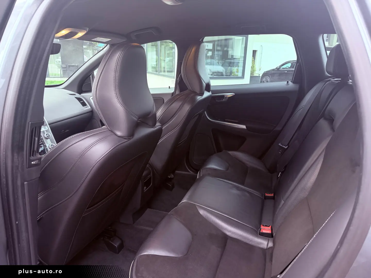 Volvo XC60 2.0 D R Design an 2017  Euro6