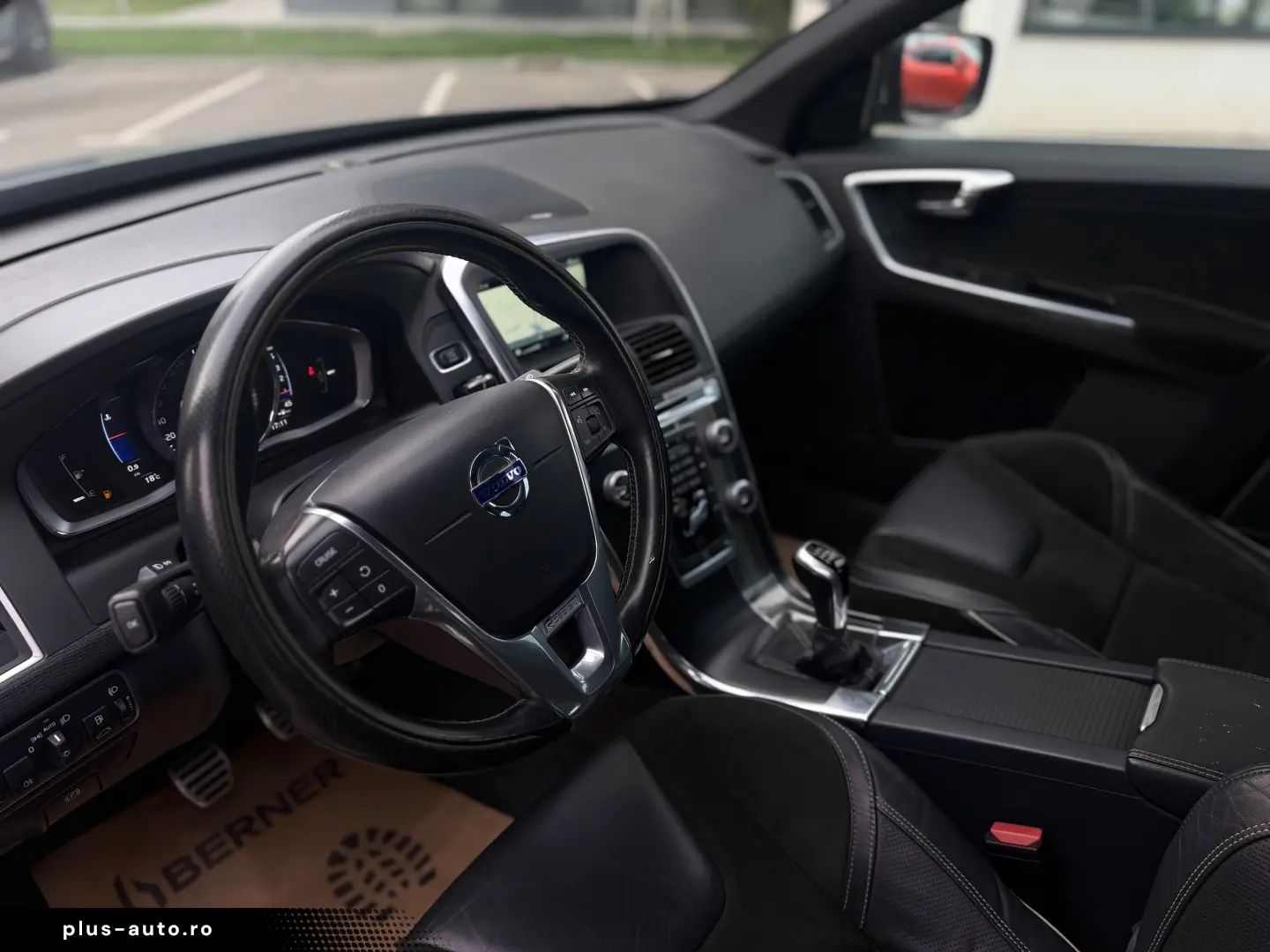 Volvo XC60 2.0 D R Design an 2017  Euro6
