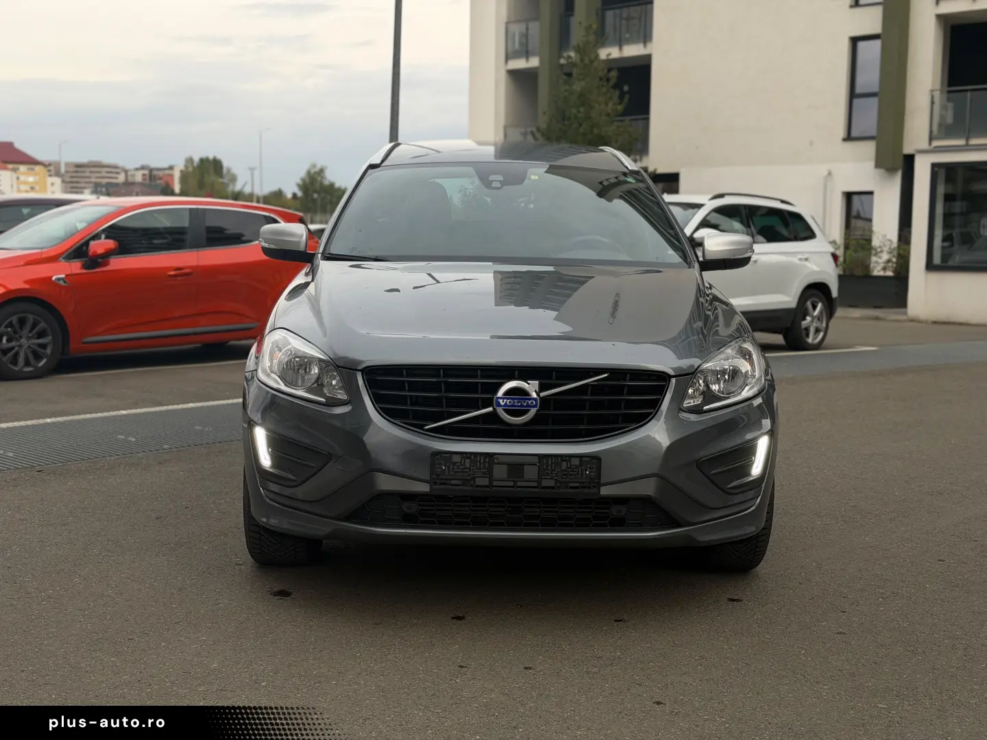 Volvo XC60 2.0 D R Design an 2017  Euro6