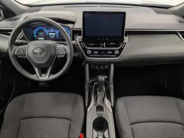 TOYOTA Corolla Cross 2.0 Hybrid FWD Team Deutschland LE