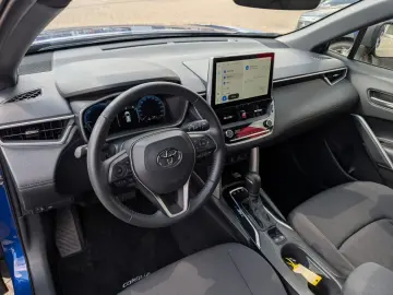TOYOTA Corolla Cross 2.0-l-VVT-i Hybrid Style-Comfort