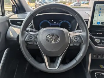 TOYOTA Corolla Cross 2.0-l-VVT-i Hybrid Style-Comfort