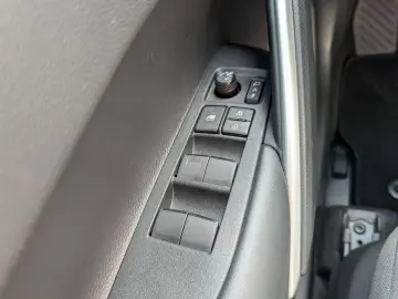 TOYOTA Corolla Cross 2.0-l-VVT-i Hybrid Style-Comfort