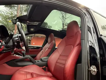 PORSCHE Cayenne Coupé 3.0 V6 E-Hybrid ROSSO CARTIER KAME
