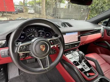 PORSCHE Cayenne Coupé 3.0 V6 E-Hybrid ROSSO CARTIER KAME