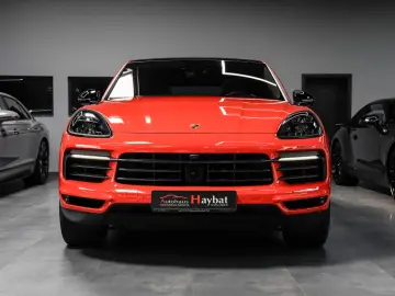 PORSCHE Cayenne Coupe Hybrid Pano-Luft-AHK-HuD-Approved