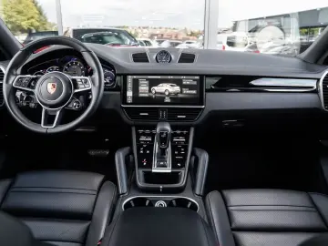 PORSCHE Cayenne Coupe Hybrid Pano-Luft-AHK-HuD-Approved