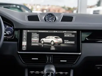 PORSCHE Cayenne Coupe Hybrid Pano-Luft-AHK-HuD-Approved