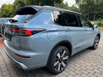 MITSUBISHI Outlander  HuD  Leder   Top