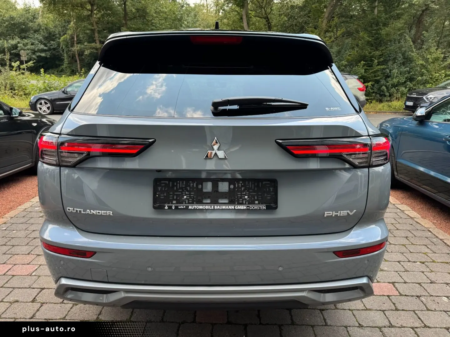 MITSUBISHI Outlander  HuD  Leder   Top