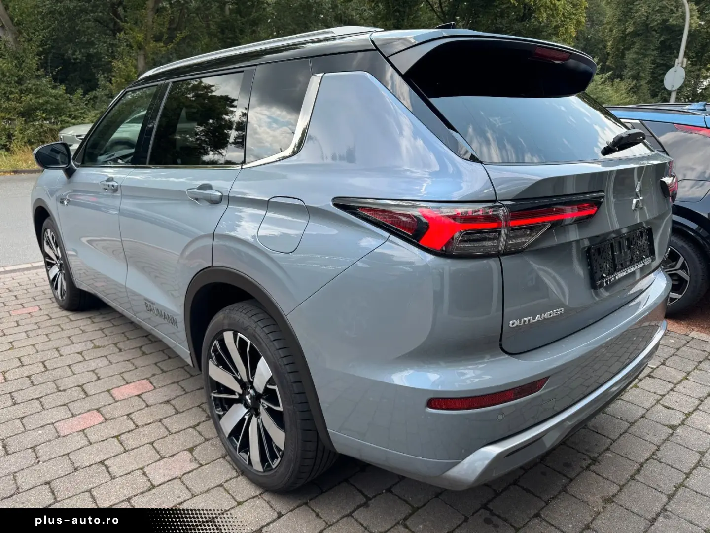 MITSUBISHI Outlander  HuD  Leder   Top