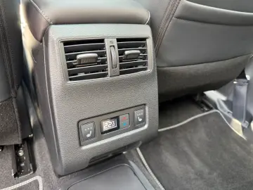 MITSUBISHI Outlander  HuD  Leder   Top