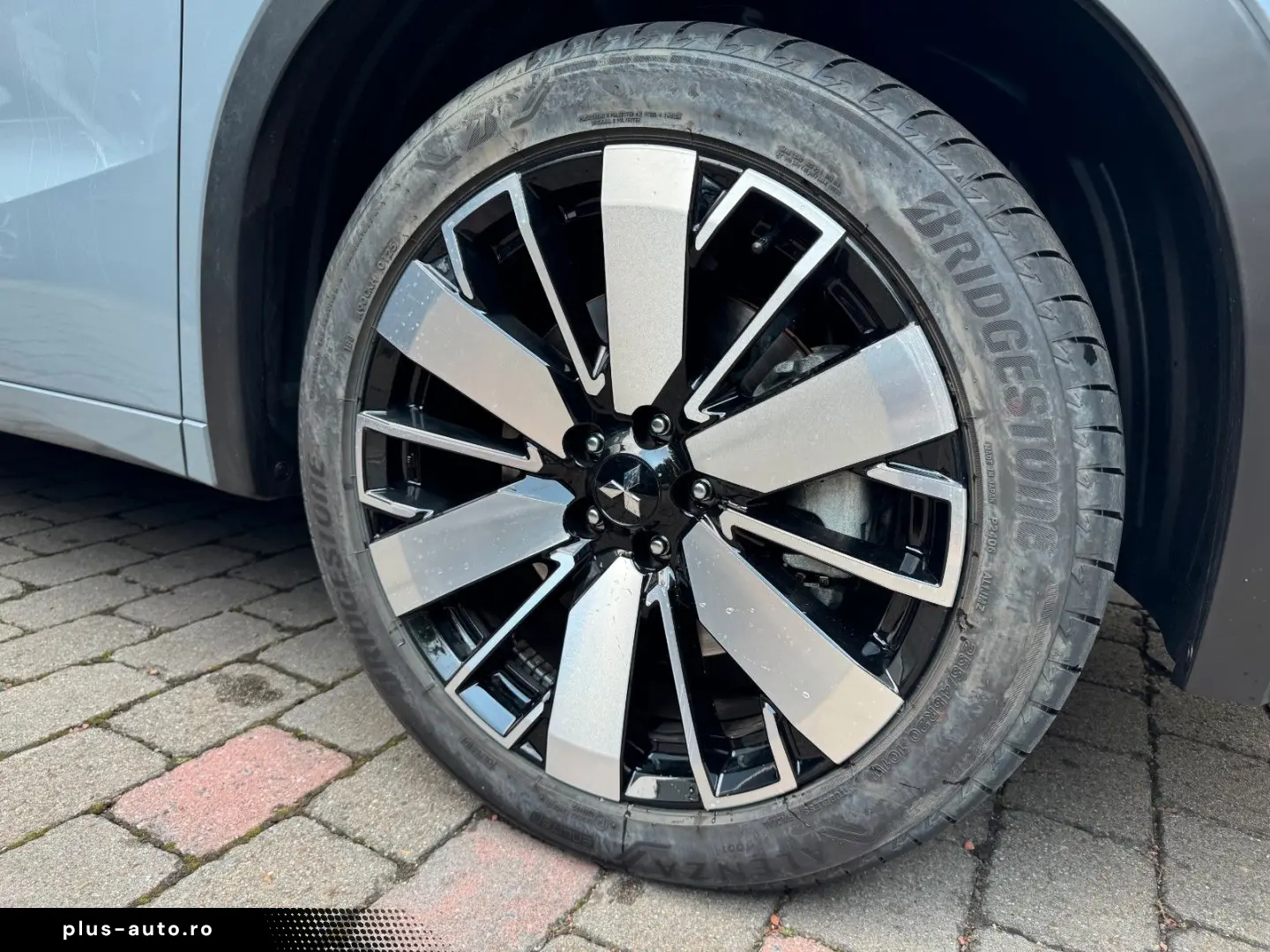 MITSUBISHI Outlander  HuD  Leder   Top