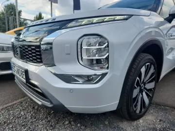 MITSUBISHI Plug-in Hybrid Outlander Diamant Top 4WD Dienstw