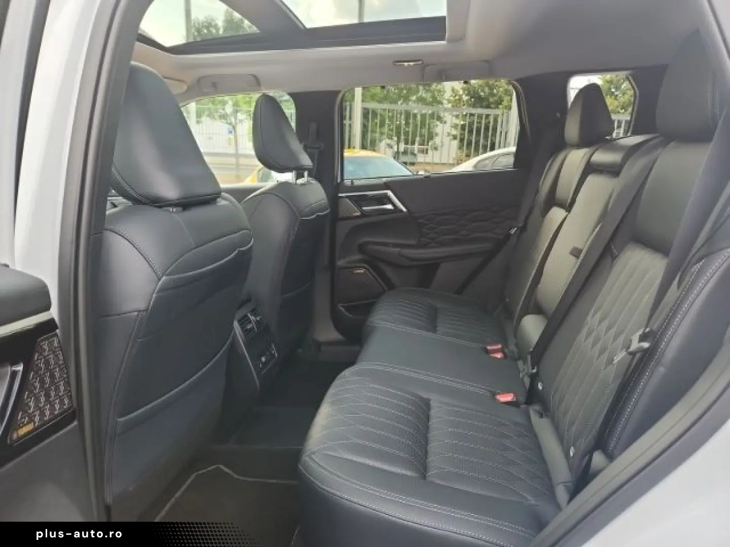 MITSUBISHI Plug-in Hybrid Outlander Diamant Top 4WD Dienstw