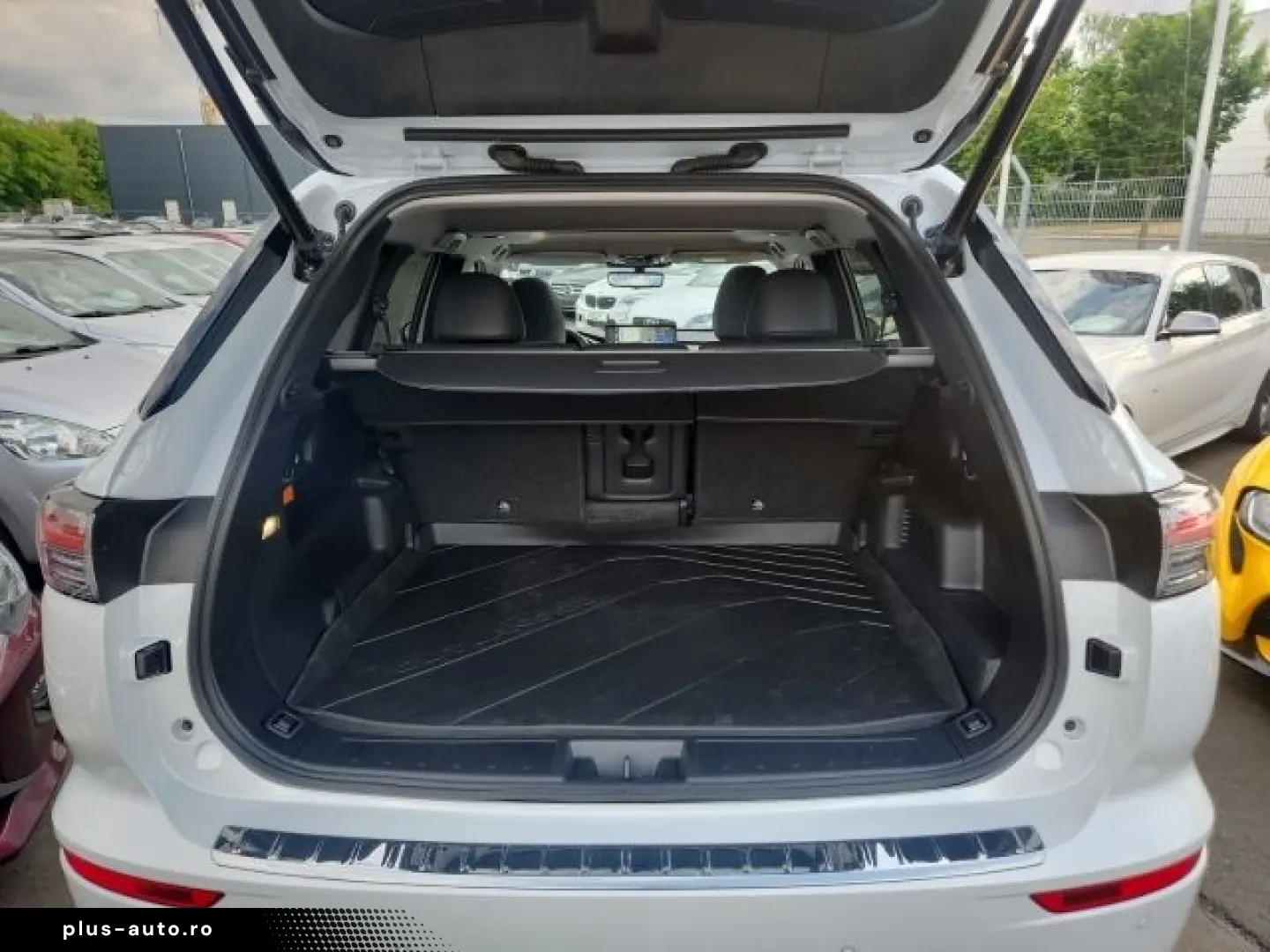 MITSUBISHI Plug-in Hybrid Outlander Diamant Top 4WD Dienstw