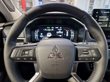 MITSUBISHI Plug-in Hybrid Outlander Diamant Top 4WD Dienstw