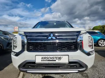 MITSUBISHI Plug-in Hybrid Outlander Top 4WD Luxury Launch-P