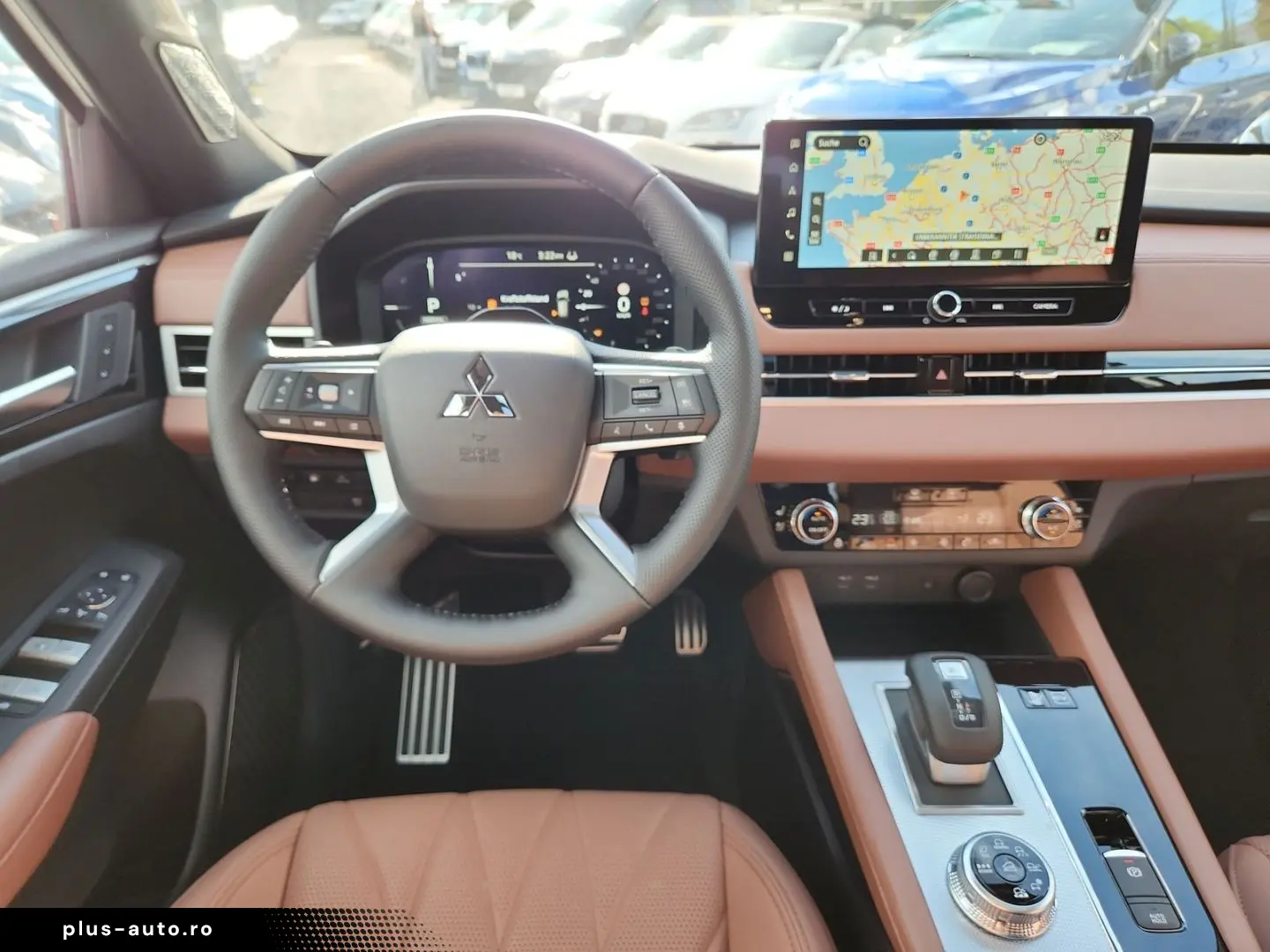 MITSUBISHI Plug-in Hybrid Outlander Top 4WD Luxury Launch-P
