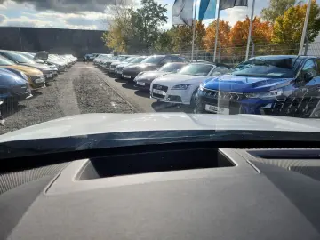 MITSUBISHI Plug-in Hybrid Outlander Top 4WD Luxury Launch-P