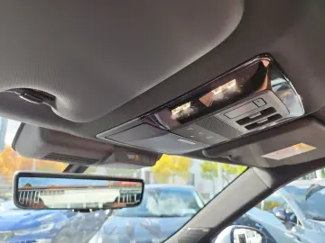 MITSUBISHI Plug-in Hybrid Outlander Top 4WD Luxury Launch-P