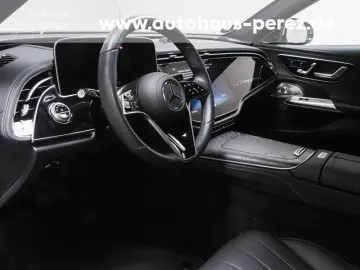 MERCEDES-BENZ E 220 d 4M EXCLUSIVE PREMIUM  SUPERSCREEN