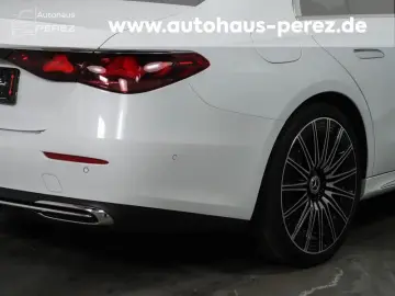 MERCEDES-BENZ E 220 d 4M EXCLUSIVE PREMIUM  SUPERSCREEN