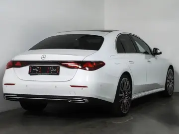MERCEDES-BENZ E 220 d 4M EXCLUSIVE PREMIUM  SUPERSCREEN