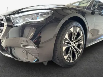MERCEDES-BENZ E 300 de 4Matic Exclusive Premium Pano