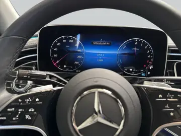 MERCEDES-BENZ E 300 de 4Matic Exclusive Premium Pano