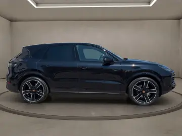 PORSCHE Cayenne E-Hybrid   22    Pano   AHK  BOSE