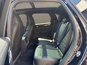 PORSCHE Cayenne E-Hybrid   22    Pano   AHK  BOSE