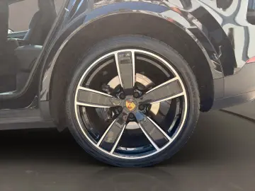 PORSCHE Cayenne E-Hybrid   22    Pano   AHK  BOSE