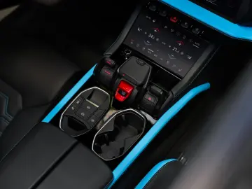 Lamborghini Urus SE   TOPCAR R Evo Limited Edition