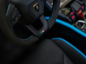 Lamborghini Urus SE   TOPCAR R Evo Limited Edition