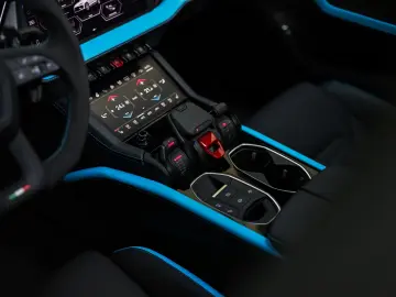 Lamborghini Urus SE   TOPCAR R Evo Limited Edition