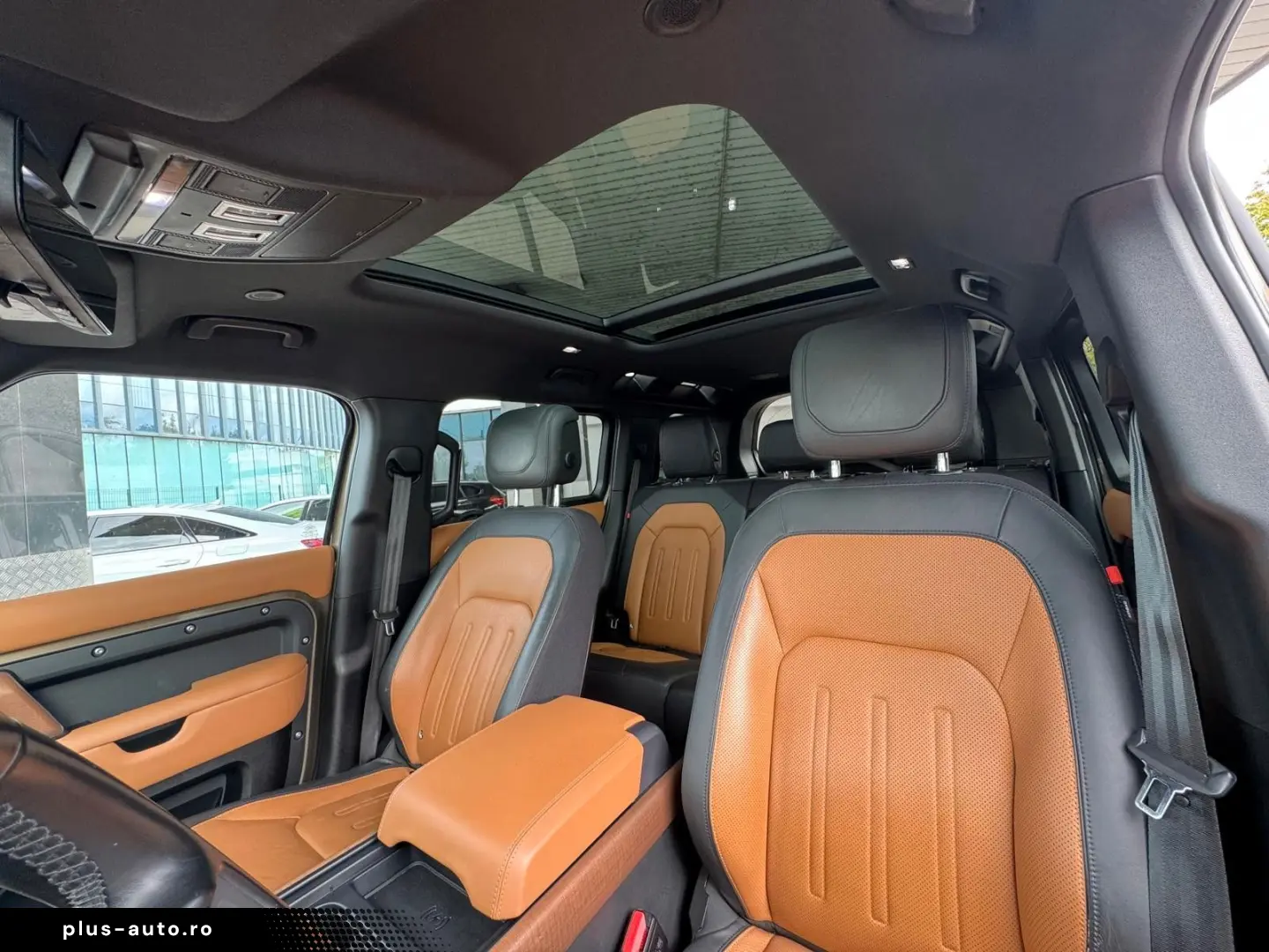 LAND ROVER Defender 110 X P300