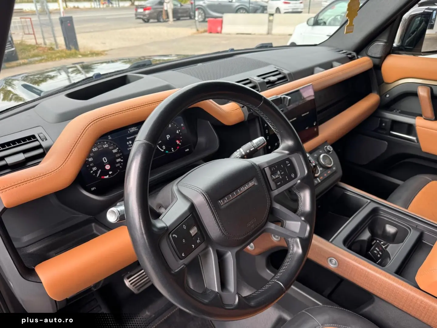 LAND ROVER Defender 110 X P300