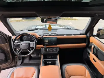 LAND ROVER Defender 110 X P300