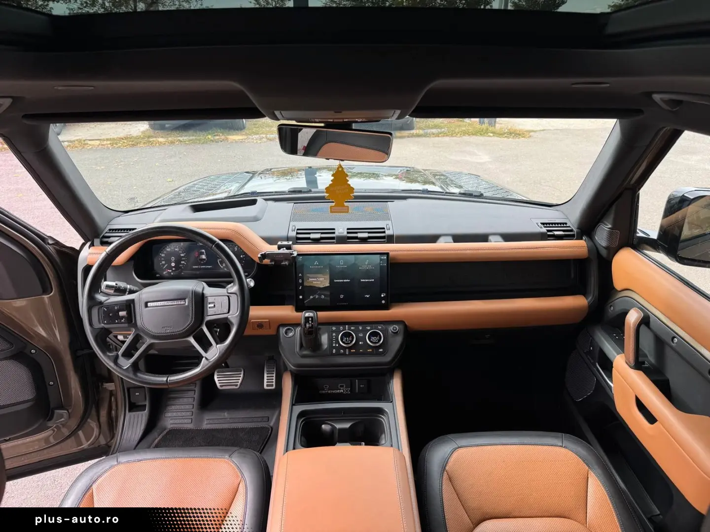 LAND ROVER Defender 110 X P300