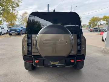 LAND ROVER Defender 110 X P300