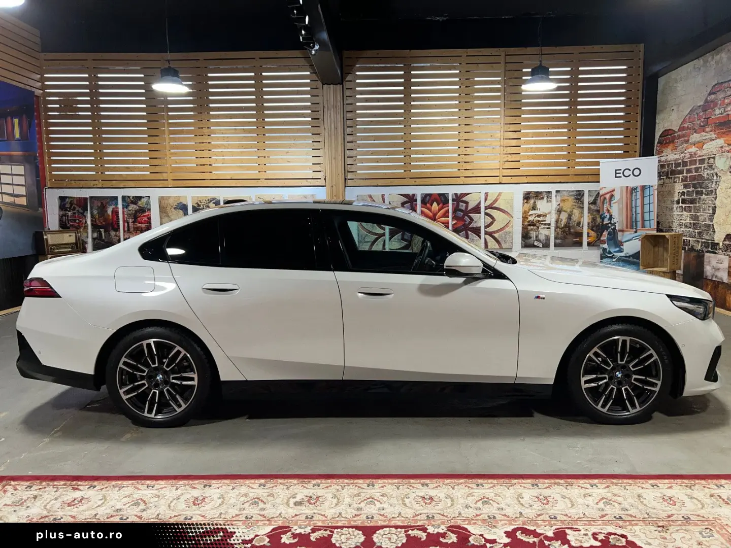 BMW 520 i M-Sport  Pano  Leder  360   Memory  H&K