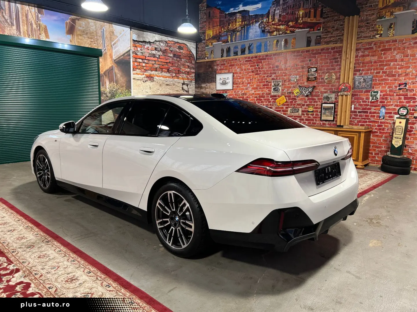BMW 520 i M-Sport  Pano  Leder  360   Memory  H&K